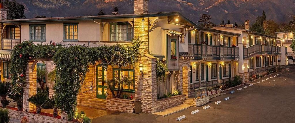 Hotels Near Santa Barbara Station