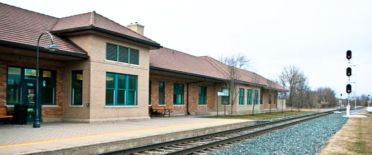Amtrak Holland Office